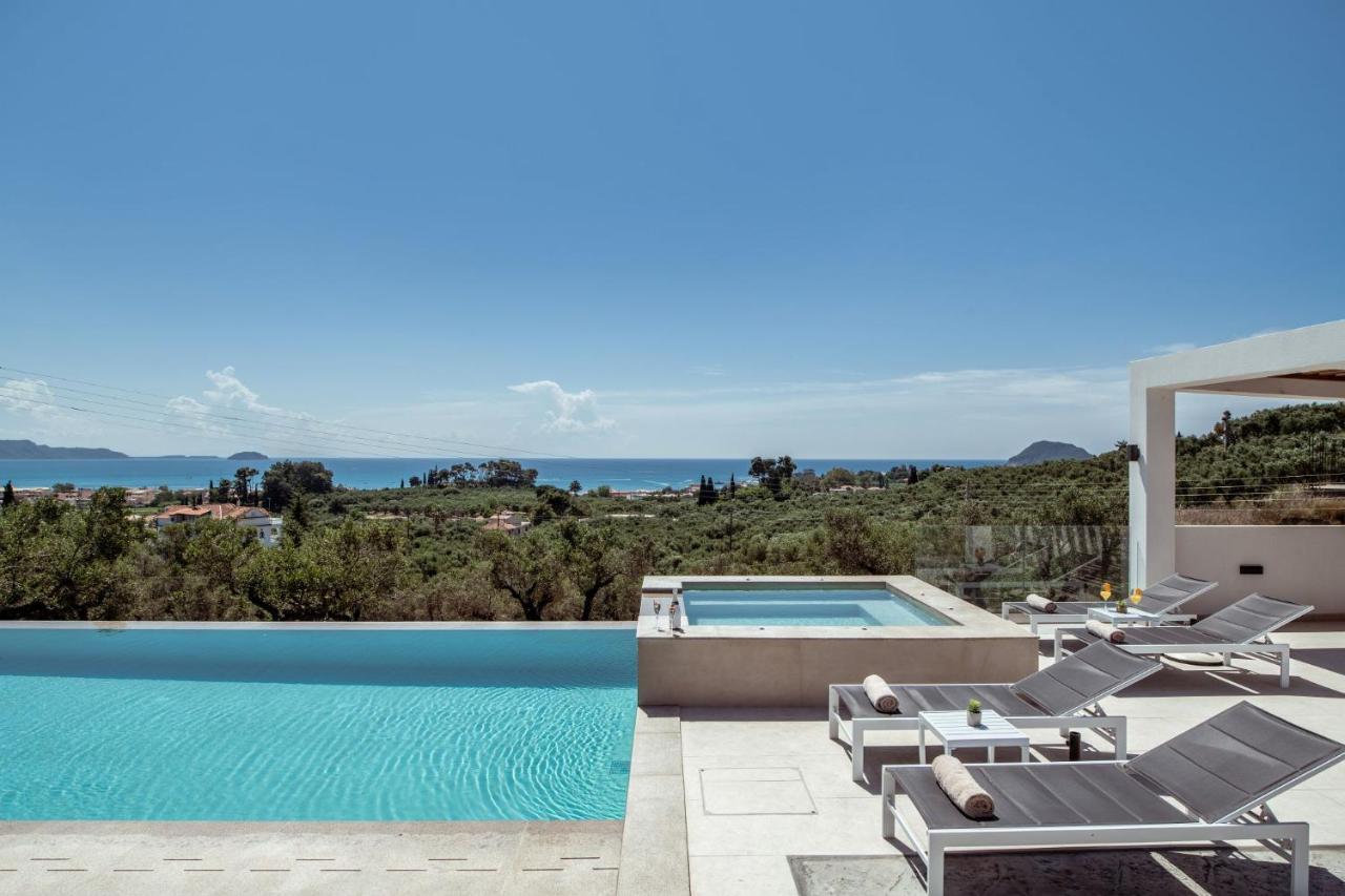 Vila Roselia - Luxury Escape With Magnificent Views, By Zantewize *