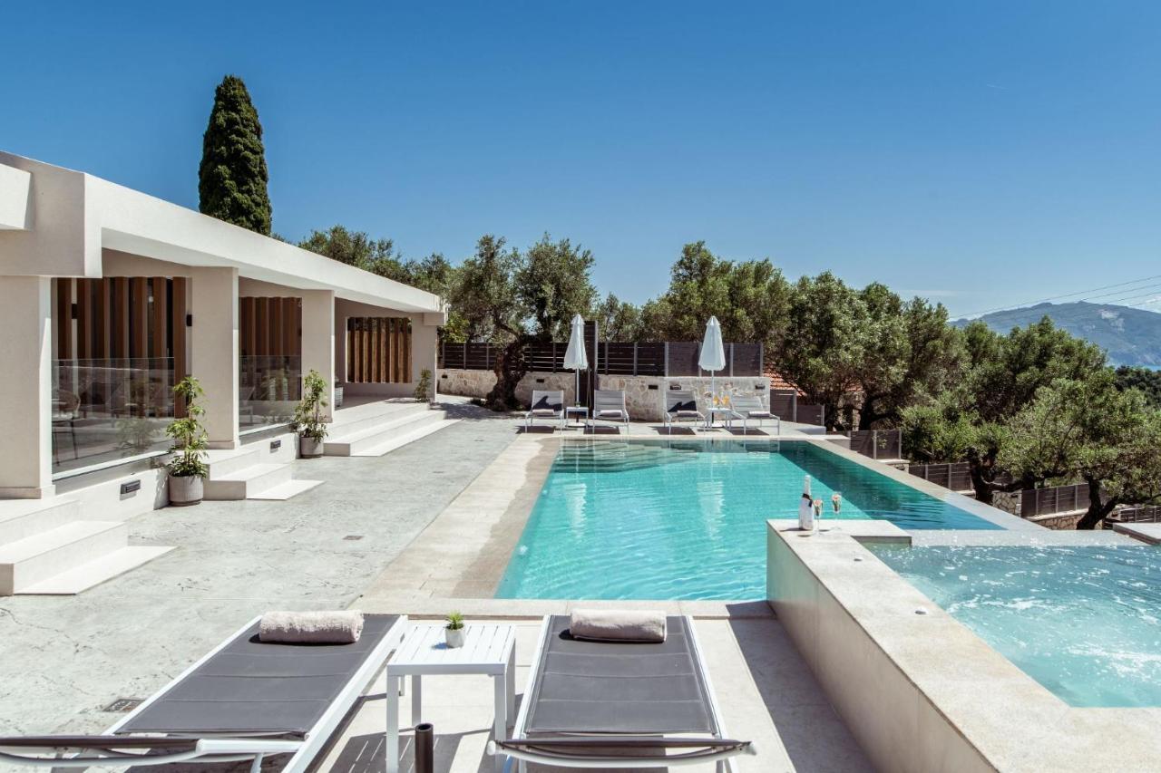 Vila Roselia - Luxury Escape With Magnificent Views, By Zantewize Laganas