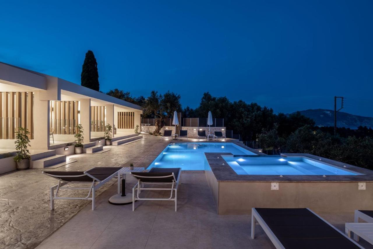 Roselia - Luxury Escape With Magnificent Views, By Zantewize Vila Laganas